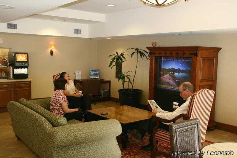 Hampton Inn San Diego/Del Mar Interior photo